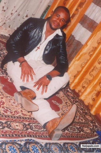 - click for next photo