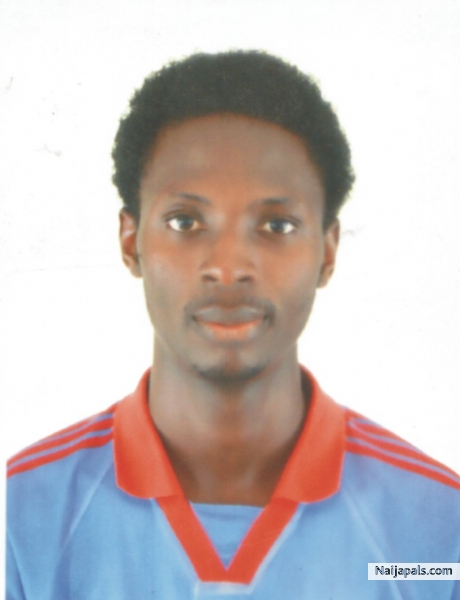 roy da footballer - click for next photo
