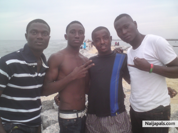  - click for next photo