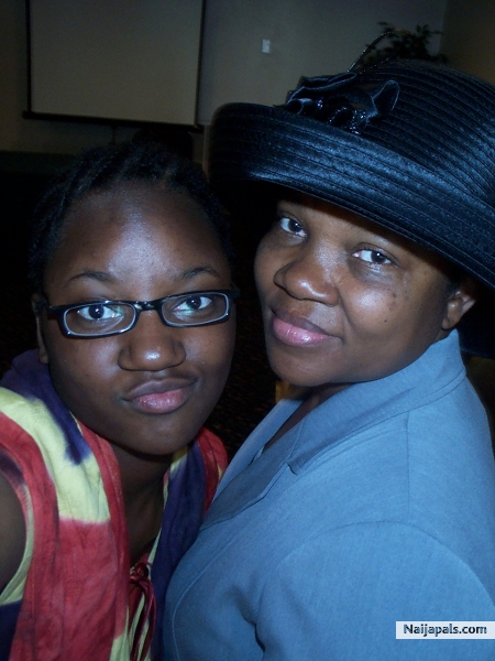 me nd mi madre - click for next photo