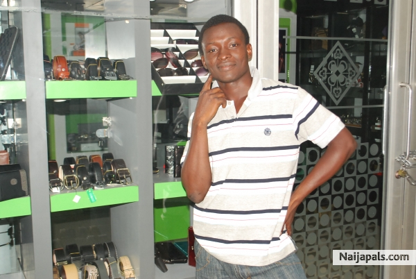 mayowa - click for next photo
