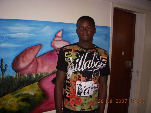  - click for next photo