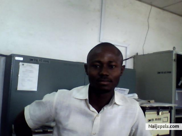 chilin in d officeeeeeeeeeeee - click for next photo