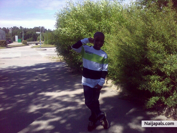  - click for next photo