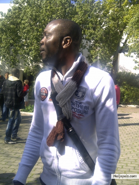  - click for next photo