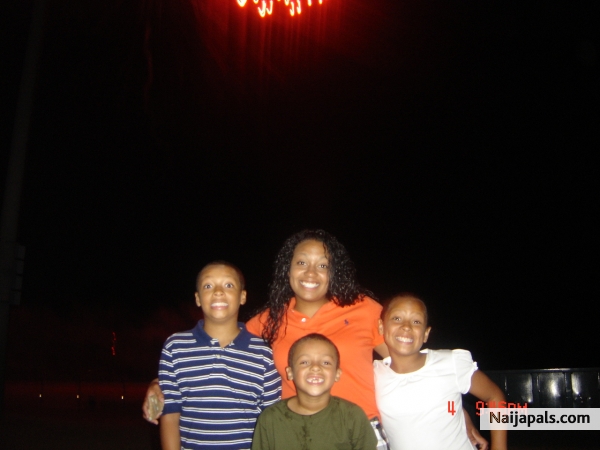 MY DAUGHTER IN LAW VICTORIA, EDWARD, TAVIA AND LITTLE MICHAEL - click for next photo