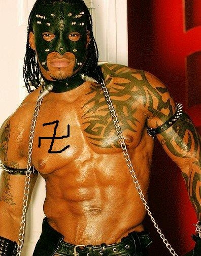 Sexydud - click for next photo