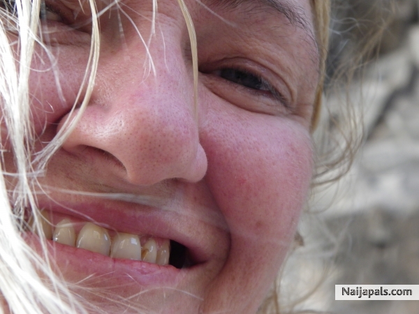 smilimg - click for next photo