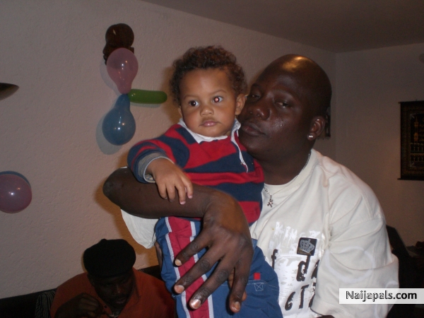  - click for next photo