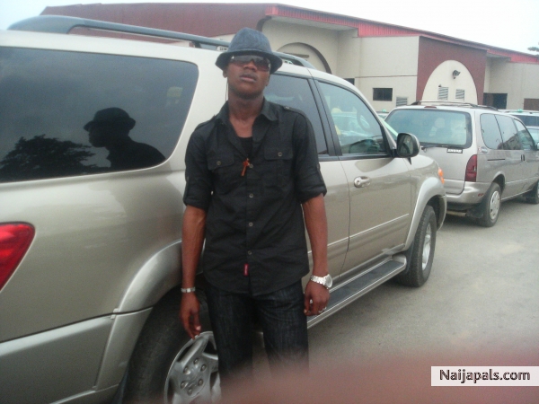  - click for next photo