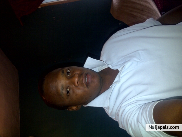 mee - click for next photo