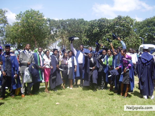 graduants - click for next photo