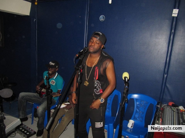 studio aza - click for next photo