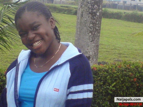 JUST ME n MY SMILEY FACE :P - click for next photo