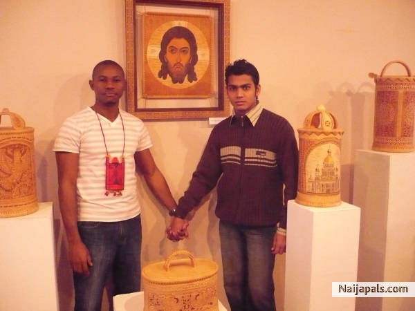  - click for next photo