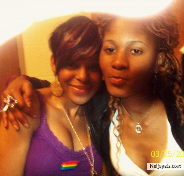 me and my guniean sister loveher to death - click for next photo