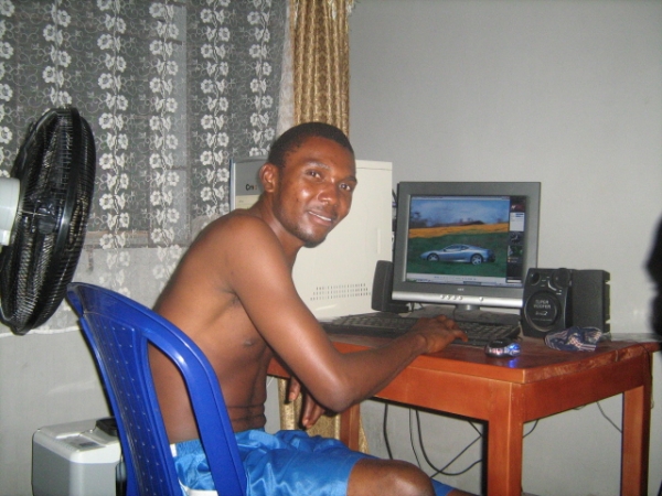  - click for next photo