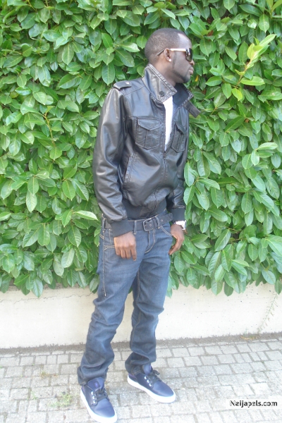  - click for next photo