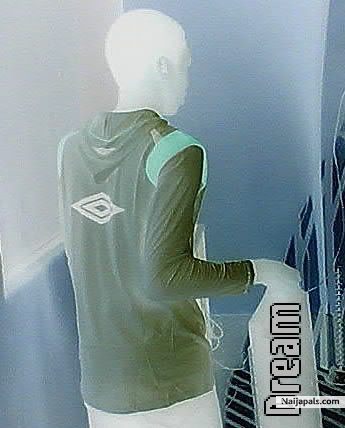  - click for next photo