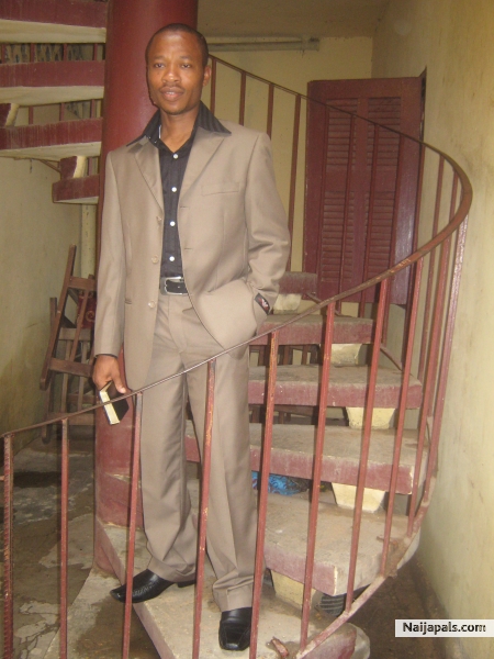 my twince friend - click for next photo