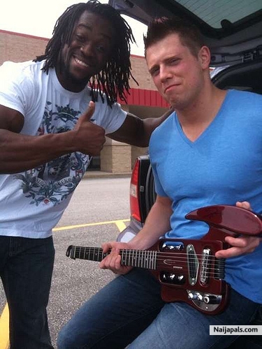KOFI / MIZ - click for next photo