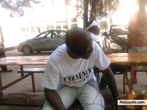  - click for next photo