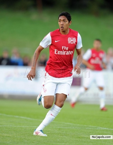 GUNNERS ON THE RUN - click for next photo