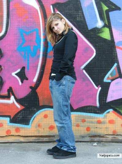  - click for next photo