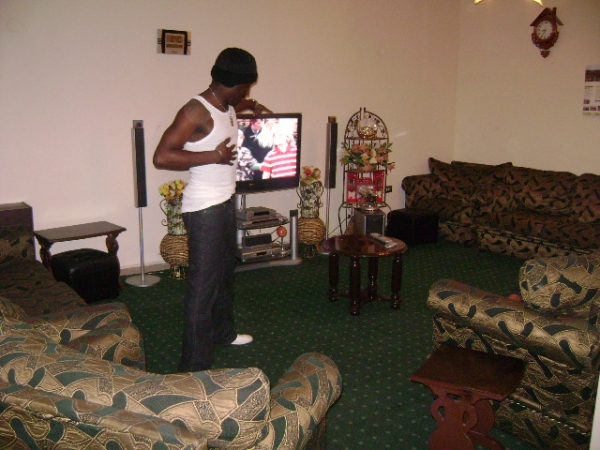  - click for next photo