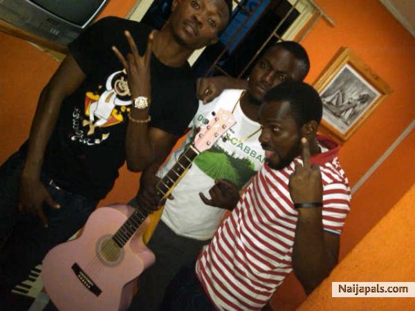 in da studio - click for next photo