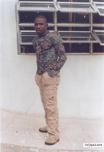 WATZ UP...... - click for next photo