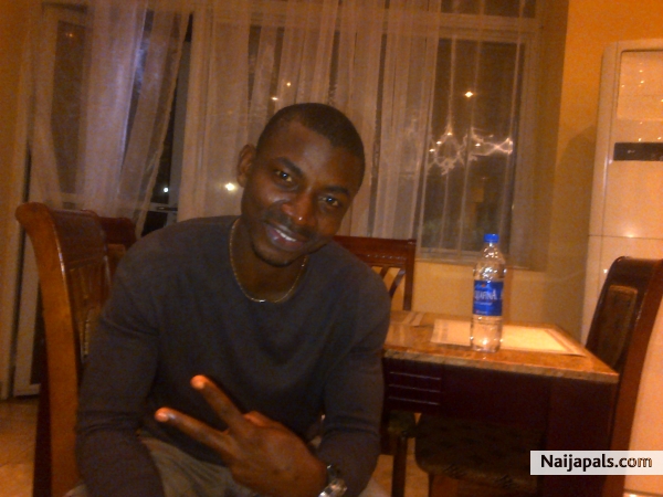 James FasaeJlyrical - click for next photo