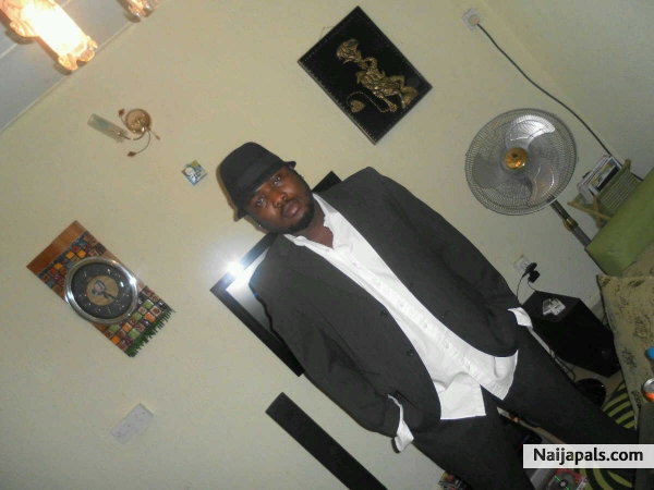 Mr.Capable&Endowed - click for next photo