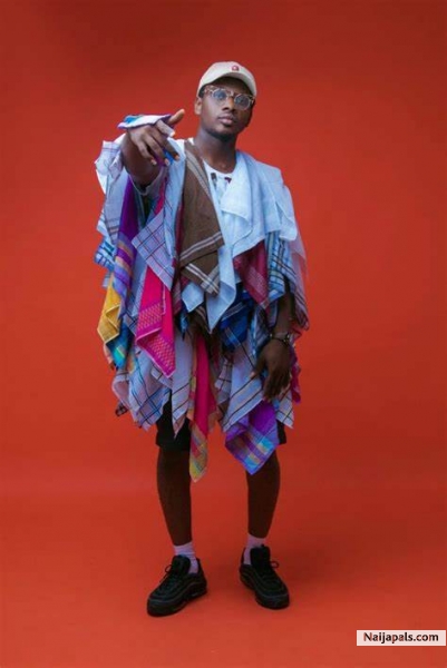 Pal handkerchief trader. - click for next photo