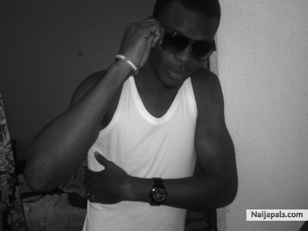 feeling fly - click for next photo