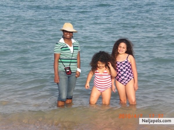  - click for next photo