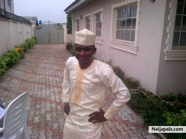 Ina kwana - click for next photo