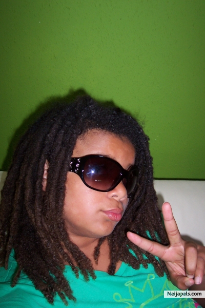 sini my rasta gurl... - click for next photo