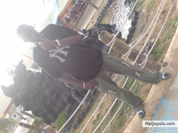thats me at magic land - click for next photo