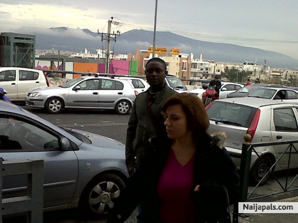  - click for next photo