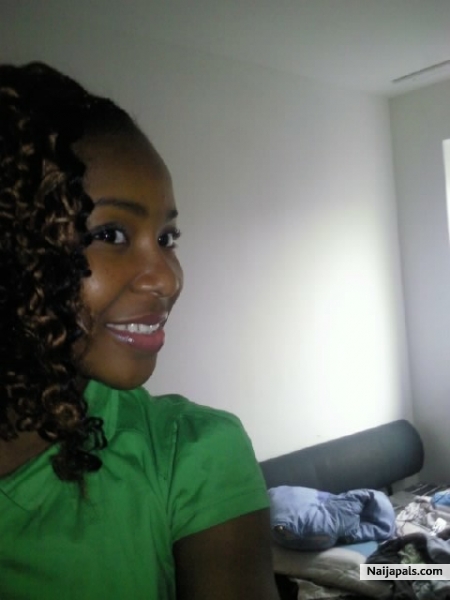 rocking ma smilezzzz - click for next photo