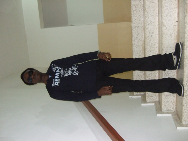  - click for next photo