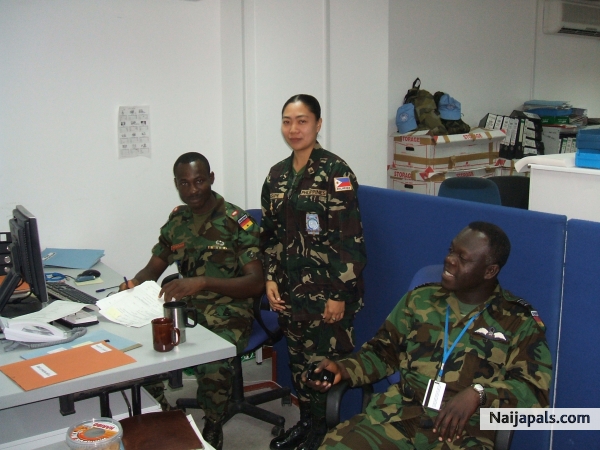with Ghanian MILOBS - click for next photo