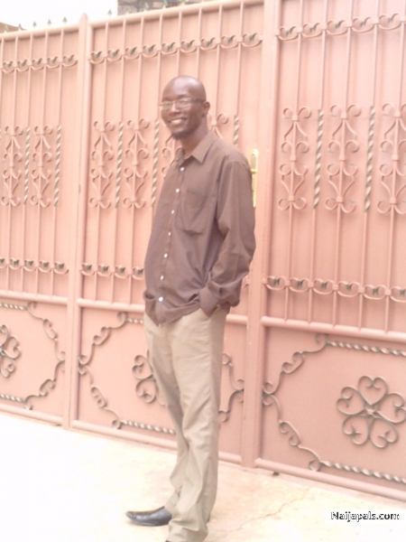 Aregbe - click for next photo