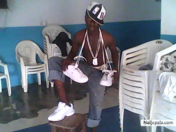  - click for next photo