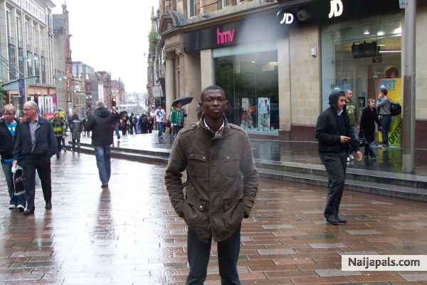 @ Sachiehall Street, Glasgow - click for next photo