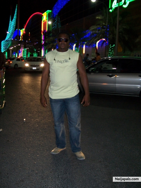 Arab money - click for next photo