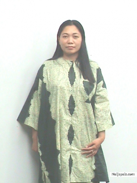 African Tradional Dress - click for next photo