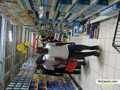 pls manage d urgly guy - click for next photo