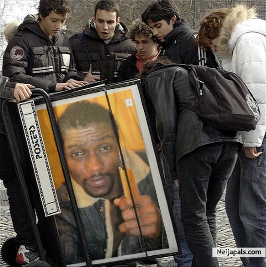  - click for next photo